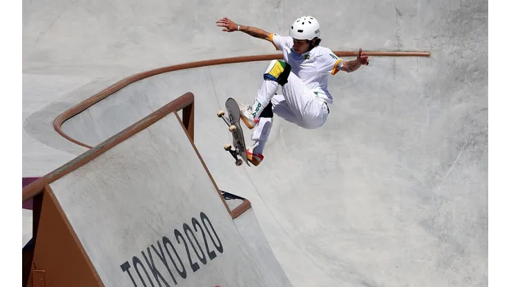 Luiz Eduardo voa em Tóquio e se classfica em primeiro para a final do skate park (Foto: Getty Images)