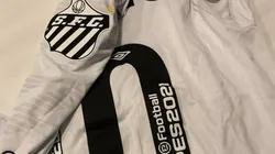 Neymar postou foto de camisa do Santos após ser presenteado pelo Peixe