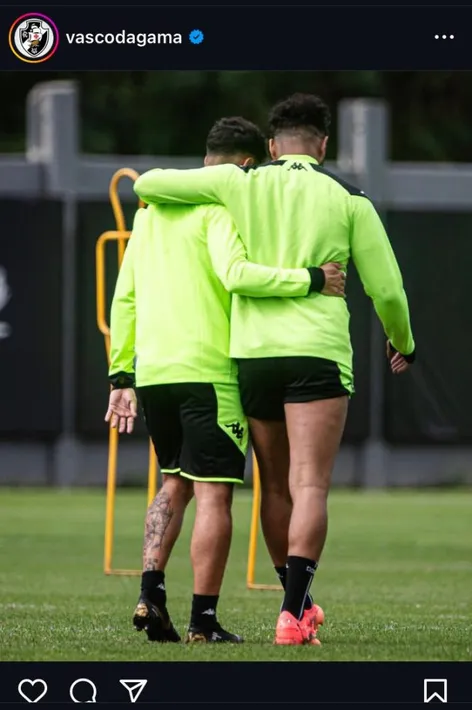 Foto de Philippe Coutinho e Payet juntos em treino do Vasco. Foto: Leandro Amorim/ Vasco
