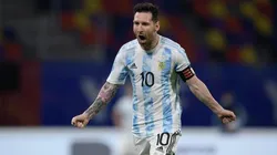 Messi marcou de pênalti para a Argentina