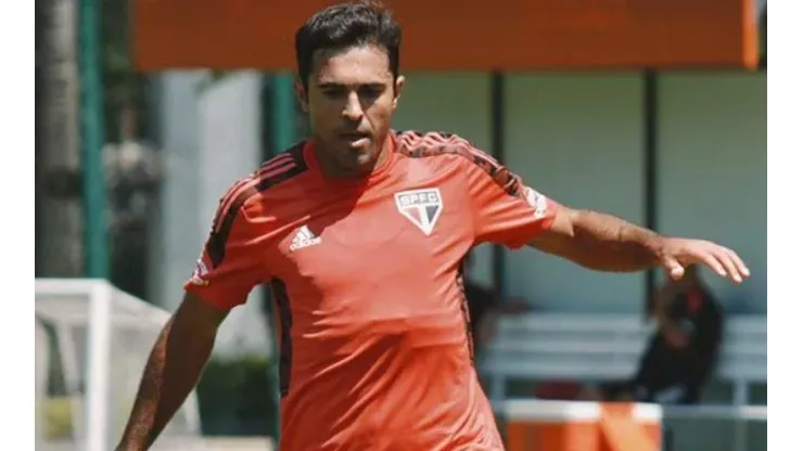 São Paulo realiza treino e Éder veste a camisa pela primeira vez