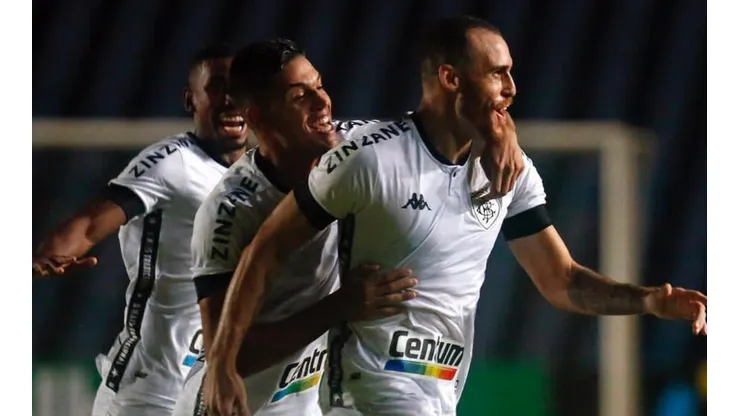 Botafogo "causa" demissão em massa no Moto Club