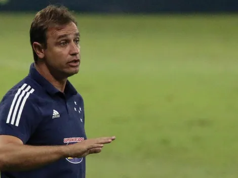 Felipe Conceição "quebra a cabeça" pra montar time para jogo decisivo