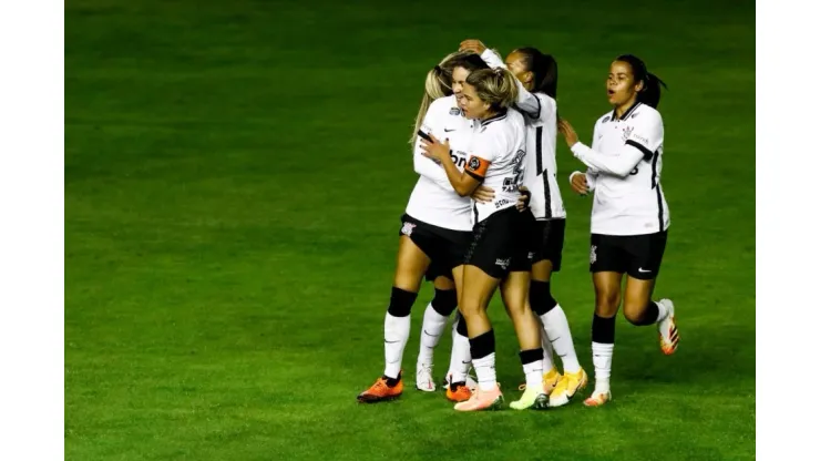 Corinthians goleia Santiago Morning e se classifica para a semifinal da Copa Libertadores Feminina