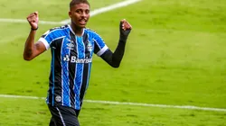 Meio-campista foi reserva diante do Palmeiras (Foto: Getty Images)