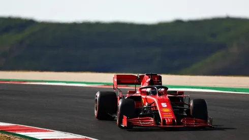 Com detalhes em verde, Ferrari apresenta novo carro para a temporada de 2021