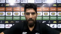 Loco Abreu pede respeito à camisa do Botafogo