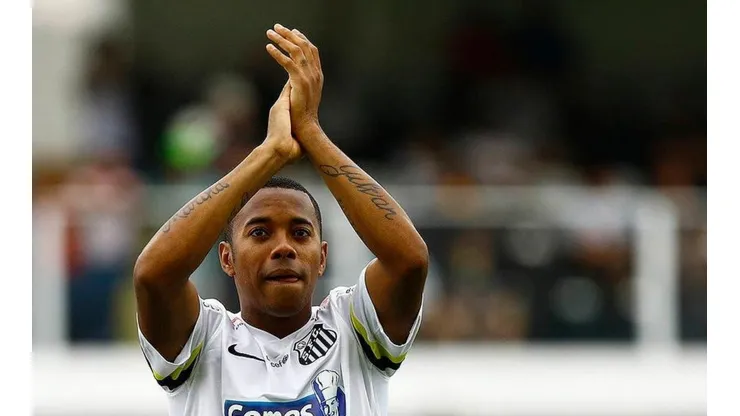 Robinho teve sentença confirmada na Itália