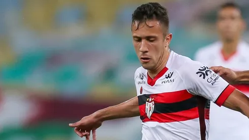 Volante tem passagem pelo Atlético-GO (Foto: Getty Images)