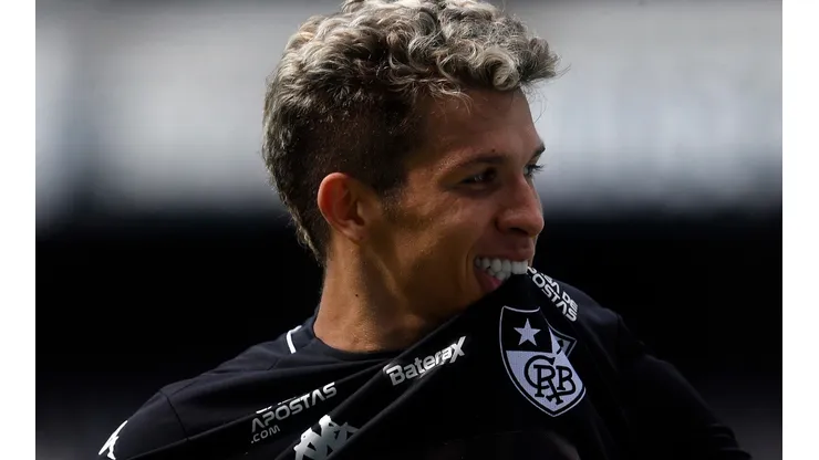 Botafogo gera 'climão' com América-MG e Nazário vira manchete às vésperas da Copa do Brasil