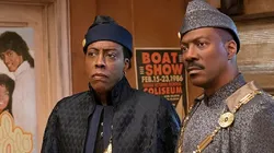 Arsenio Hall e Eddie Murphy em cena de "Um Príncipe em Nova York 2"