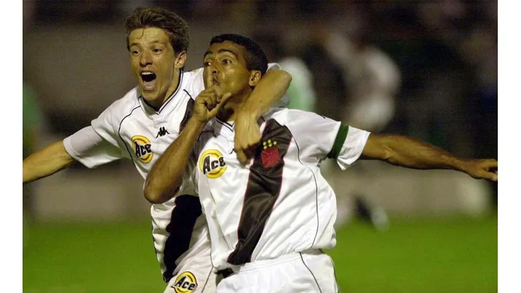 Romário comemorando gol pelo Vascão — Foto: Getty Images
