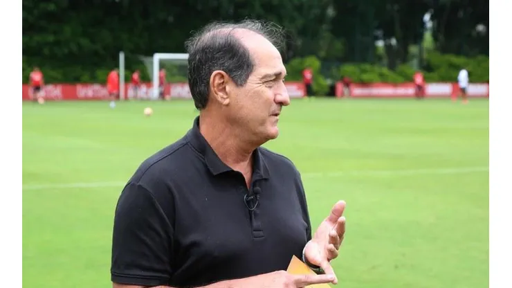 Muricy continua analisando as possibilidade de mercado do São Paulo - Foto: Rubens Chiri/SPFC.