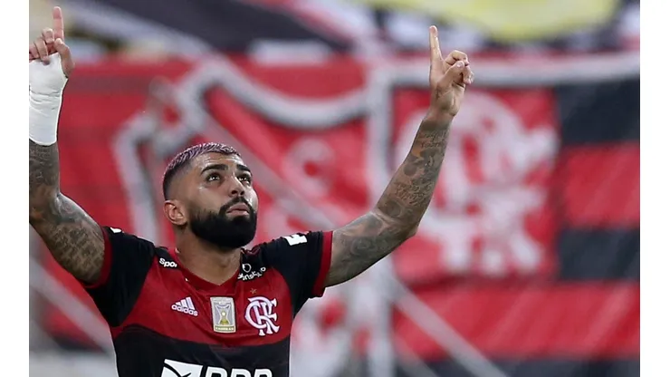 Flamengo vence o Vasco e ameaça liderança do Internacional no Brasileirão
