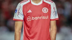 Centroavante perdeu espaço no clube e rescindirá contrato