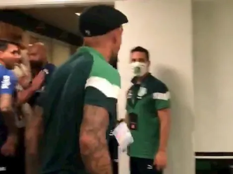 Felipe Melo "enlouquece" no Allianz Parque e vibra com classificação do Palmeiras aos gritos