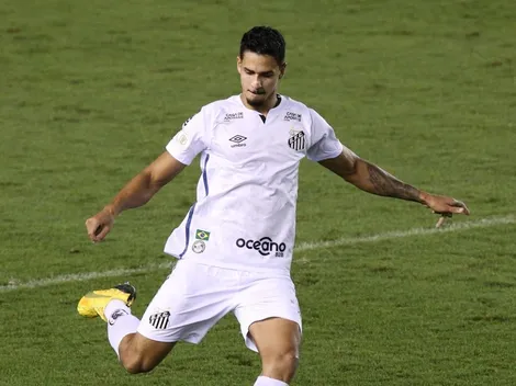 Santos x Boca Juniors: Lucas Veríssimo sangra muito após choque com jogador xeneize; veja