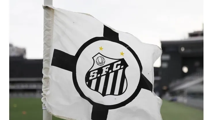 Funcionário do Santos sai do clube após acusação de racismo