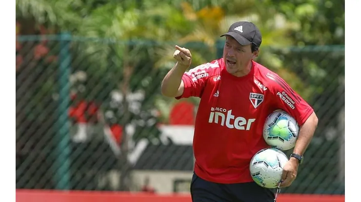 Fernando Diniz ainda não definiu se irá com o time titular ou reserva para o jogo contra o Fluminense?