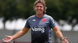 Sá Pinto exalta elenco em vitória do Vasco e já projeta próxima rodada