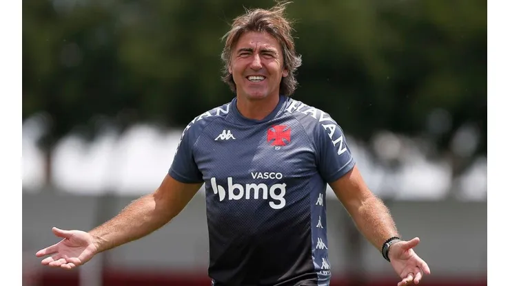 Sá Pinto exalta elenco em vitória do Vasco e já projeta próxima rodada