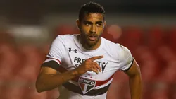 Alan Kardec negociava seu retorno ao Santos após mais de uma década