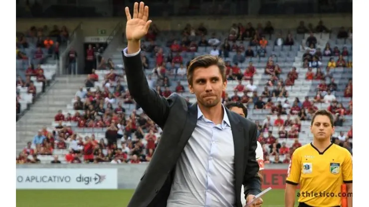 Questionado, Paulo André foi demitido do Furacão. Imagem: Site Oficial/Athletico