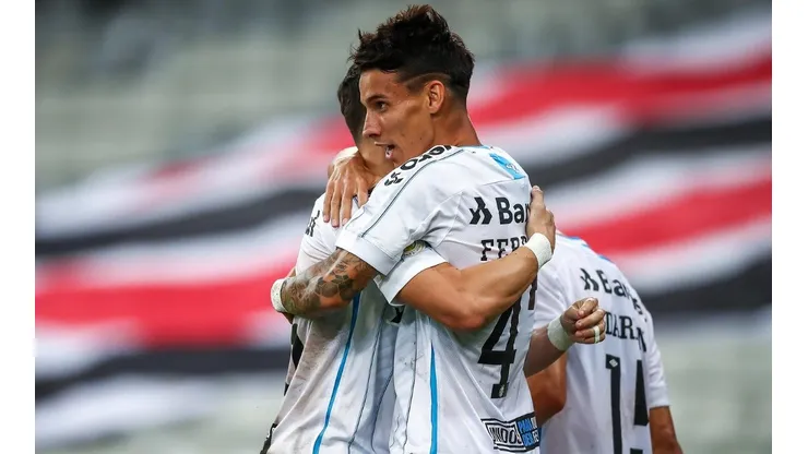 Ferreira e Pepê são considerados joias da base no Grêmio - Foto: Lucas Uebel/Grêmio.