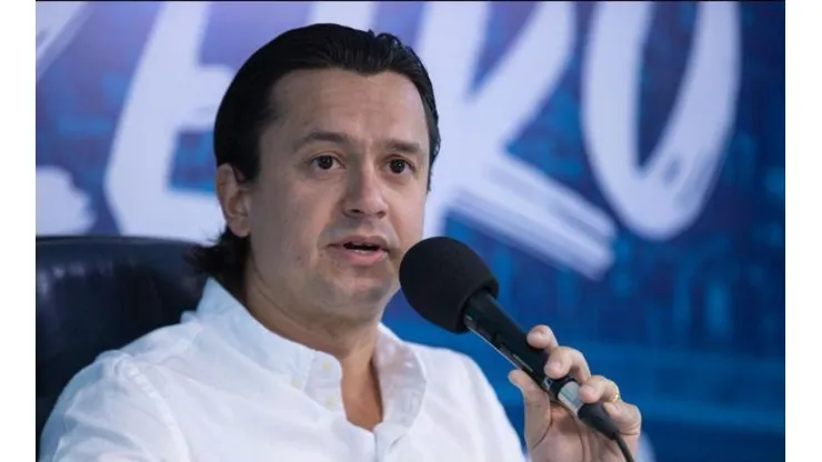Sérgio Santos Rodrigues negocia a renovação de um zagueiro. Foto: Igor Sales / Cruzeiro
