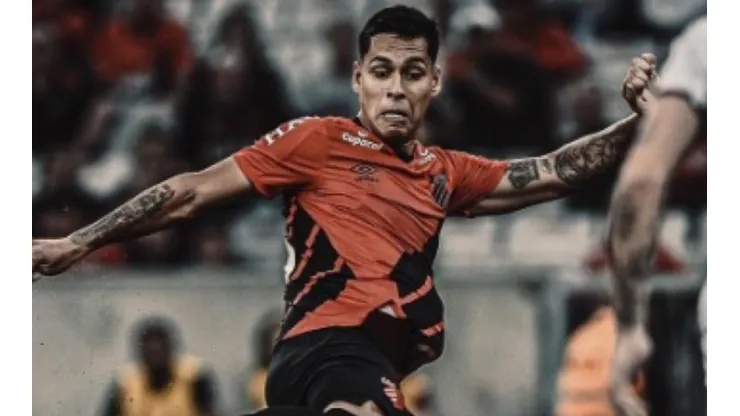 Lucas Halter que poderia ser novidade, será baixa contra o Flamengo. Foto: Divulgação/Athletico