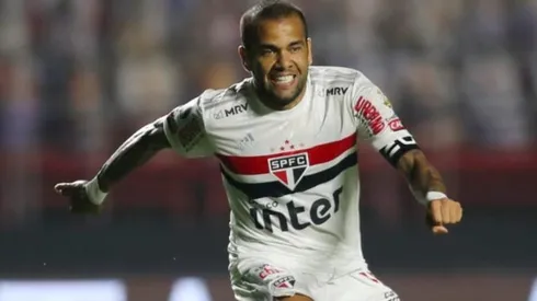 Daniel Alves: em busca do bom futebol (Foto: Getty Images)