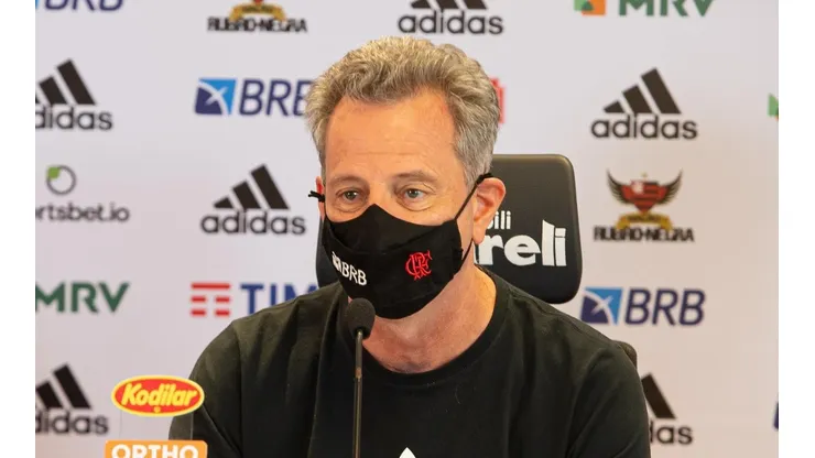 Landim durante coletiva no Fla — Foto: Alexandre Vidal / Flamengo