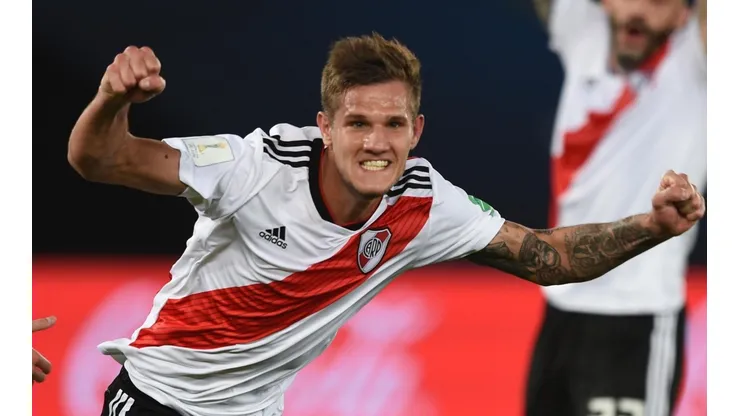 Botafogo demonstra interesse em Zuculini, do River Plate
