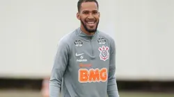 Everaldo: curte bom momento (Foto: Rodrigo Coca/Ag. Corinthians/Divulgação)