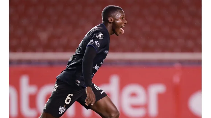 Grêmio "abre o cofre" e faz proposta por Moisés Caicedo