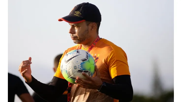 Jair Ventura escala Sport para jogo contra o Flamengo