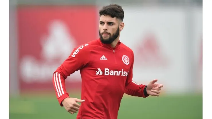 Com Yuri Alberto, Coudet relaciona 24 jogadores para jogo contra o Fluminense