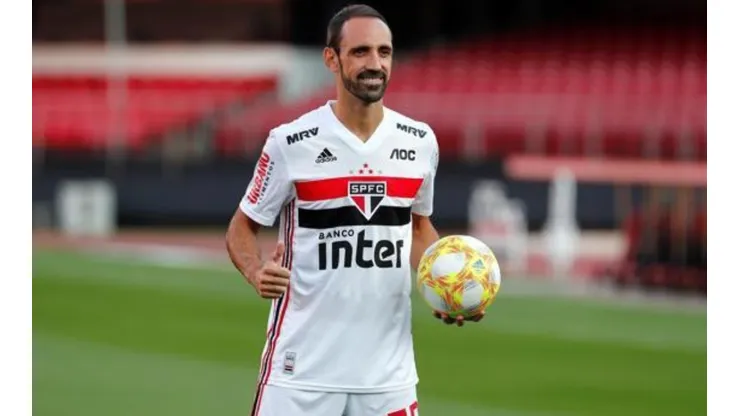 São Paulo tem 5 jogadores em final de contrato e Juanfran puxa a fila