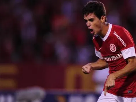 Rádio Guaíba atualiza possibilidade de volta do meia Oscar ao Internacional