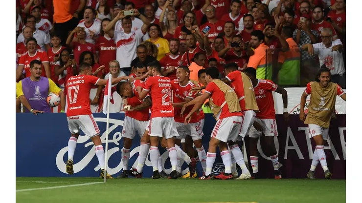 Alexandre Ernst informa que Inter ainda busca atacante para fechar elenco