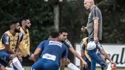 Jesualdo bate o martelo e define o substituto do volante Alison