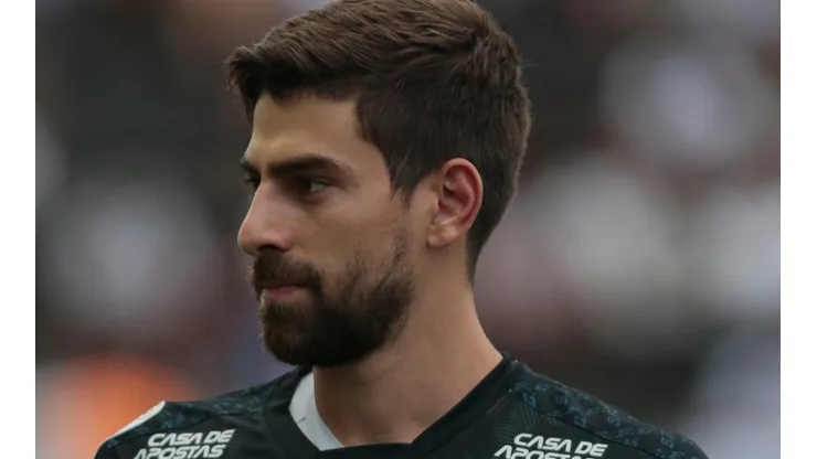 Brugge-BEL pede retorno de Luan Peres e Santos dá veredito