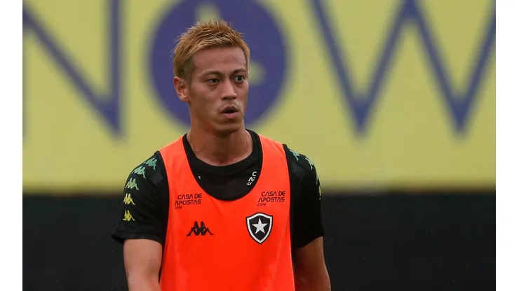 Jurídico do Botafogo acerta últimos detalhes com Honda