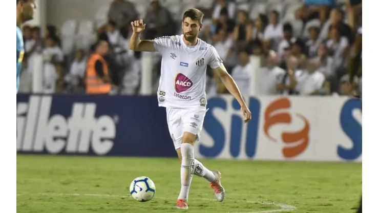Luan Peres admite mau desempenho do Santos
