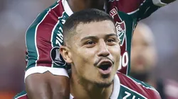 André comemora gol pelo Fluzão. Volante está de saída e diretoria define substituto.