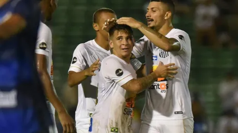 Técnico português terá que promover mudança na escalação