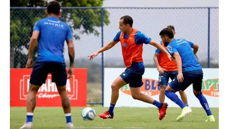 Rodriguinho aparece no BID e Roger estipula data de estreia do camisa 10 no Bahia