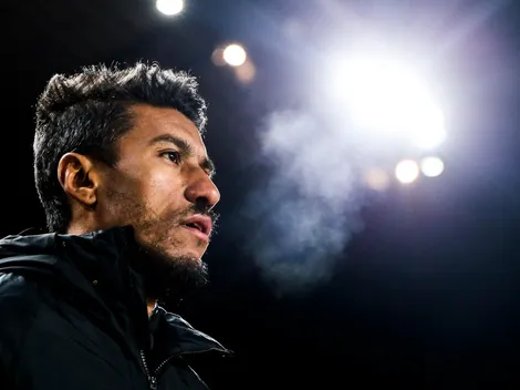 Paulinho treina no Corinthians, e a torcida pede a volta do volante