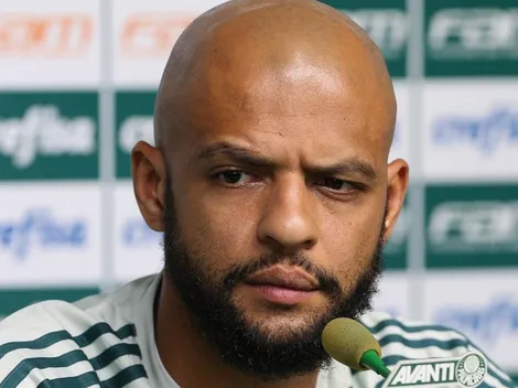 Felipe Melo manda "indireta" após receber cartão amarelo