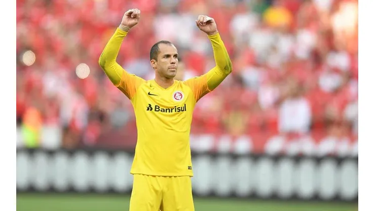 Lomba entra no top-3 de goleiros que mais defenderam o Inter em Libertadores